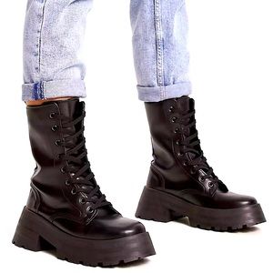 NWT ASOS Design Wide Fit Chunky Lace Up Boots Size 8 W